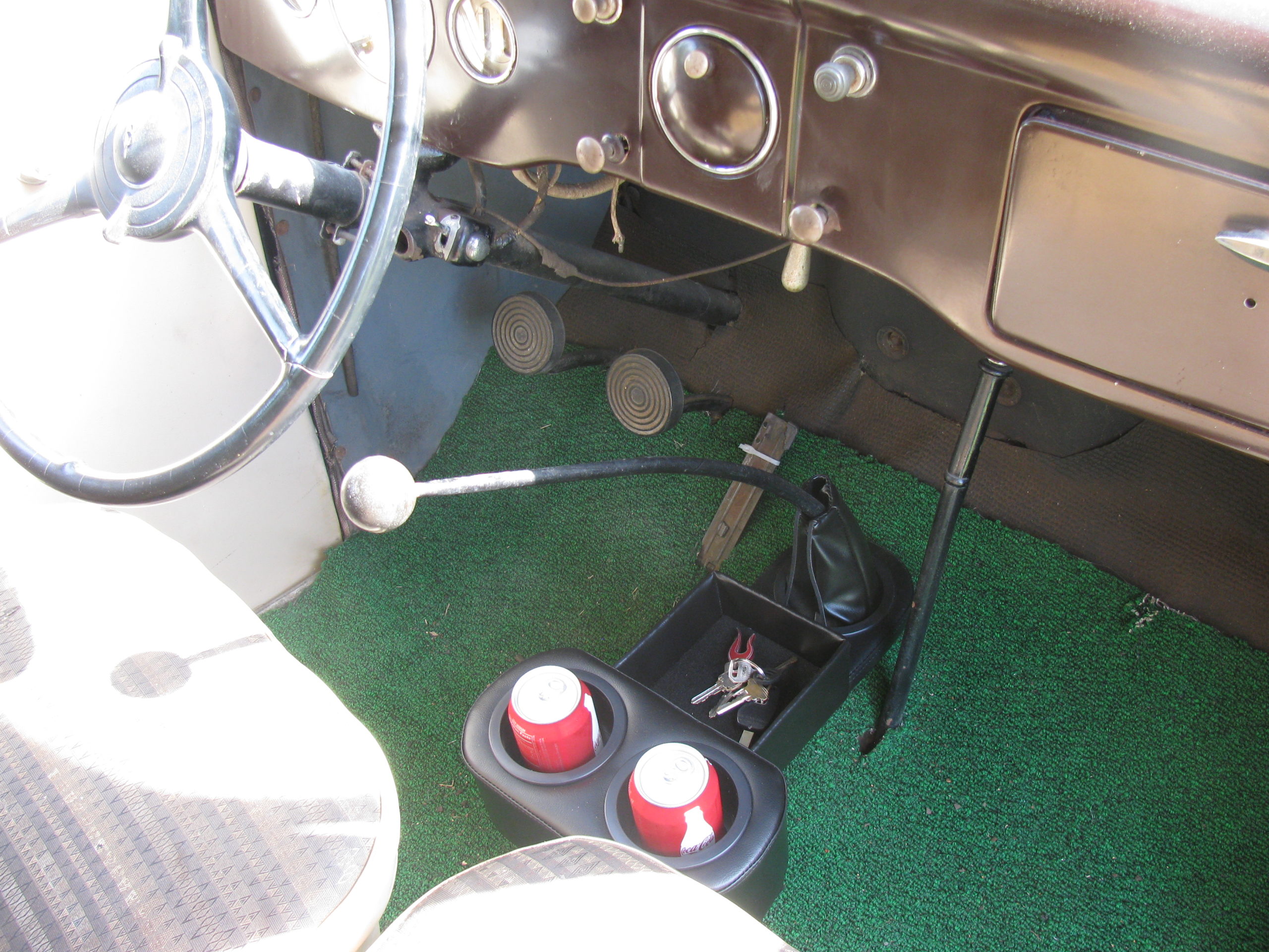 White Hot Rod Drinkster Console w/ Shift Boot