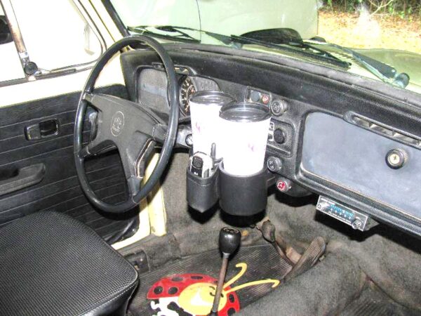 A 1968-1977 VW Beetle Dashboard Plug-N-Chug in a Beetle